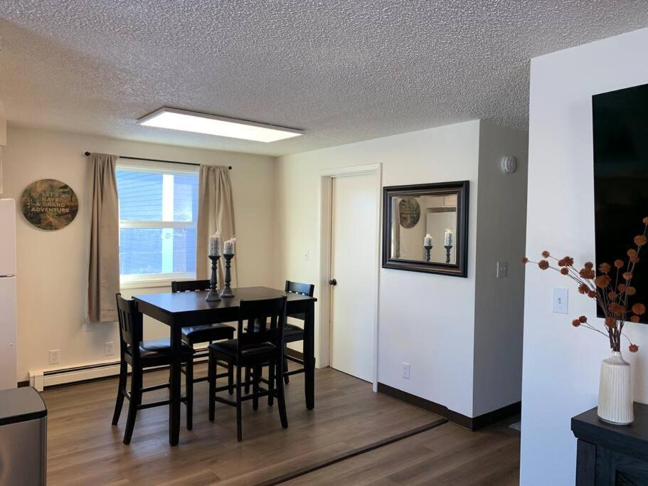 Newly Remodeled Relaxing Stay Near Downtown Fairbanks Bagian luar foto